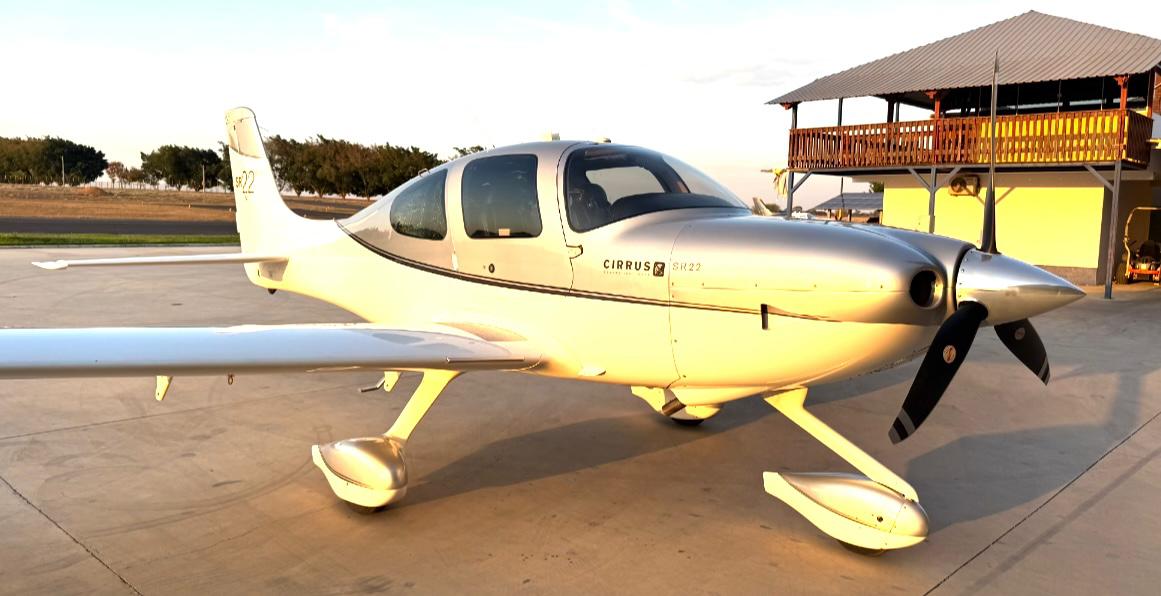 CIRRUS SR22 G3 GTS - 2011 - Imagem 4