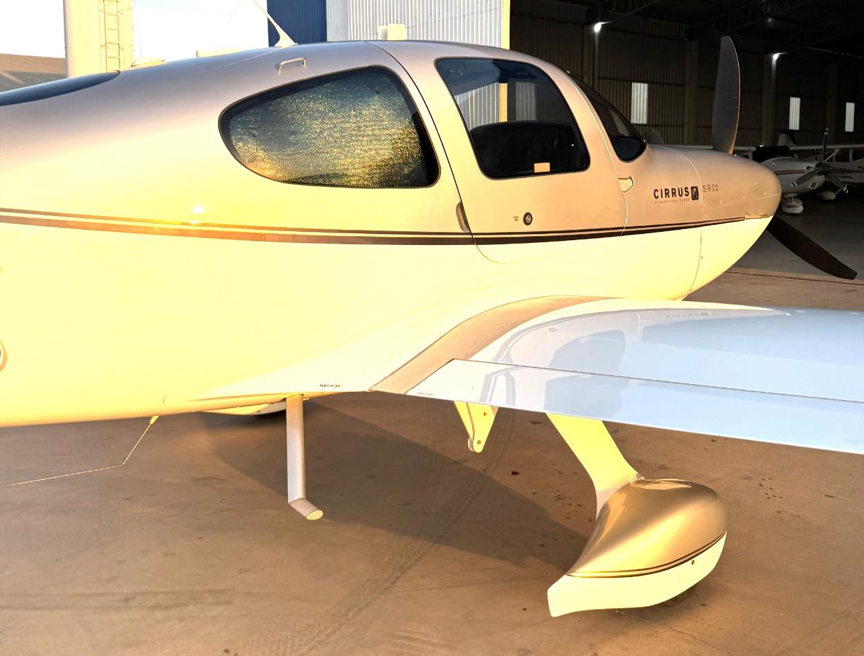 CIRRUS SR22 G3 GTS - 2011 - Imagem 3